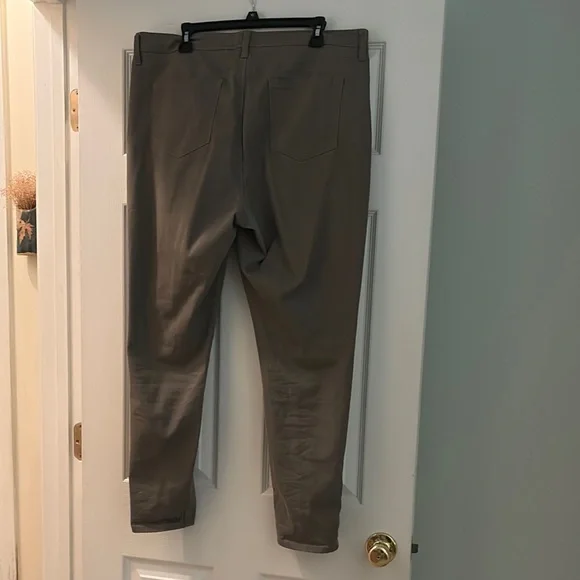 Style & Co. Women's Skinny Jeans - Olive - Picture 3 of 4